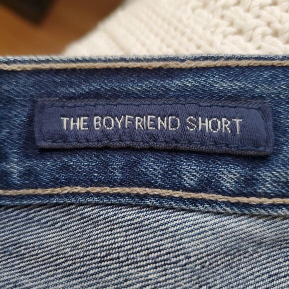 🦋 LUCKY BRAND 🦋 The Boyfriend Raw Hem Denim Shorts - [Size 32] - Picture 7 of 8